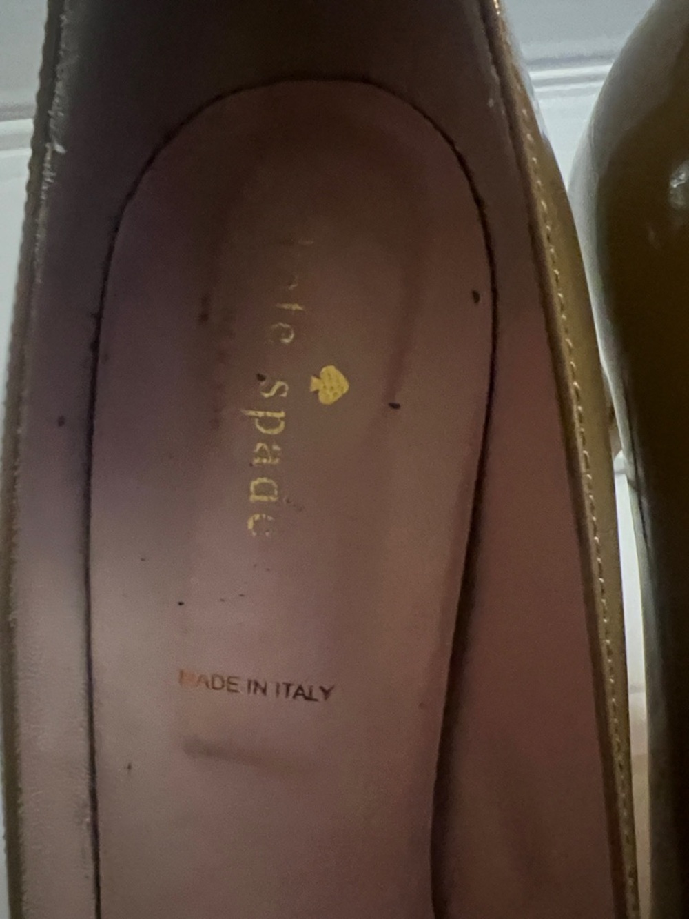 KATE SPADE OLIVE PATENT ROUND TOE LEATHER PUMPS SIZE 9 1/2 - Picture 5 of 9